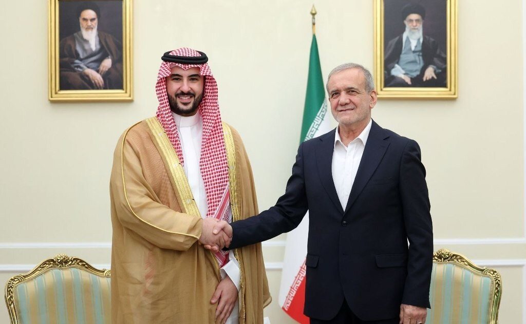 جزئیات دیدار پزشکیان و خالد بن سلمان؛ از ابلاغ سلام‌های گرم پادشاه و ولیعهد سعودی تا اعلام آمادگی ایران برای میزبانی از آنها